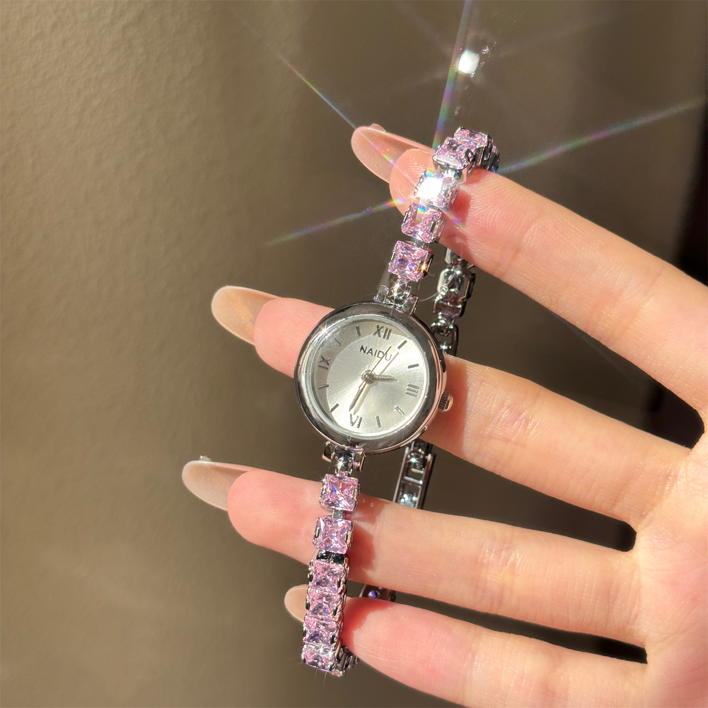 New Fashion Diamond-encrusted  - Luxury Watch Levels review and price